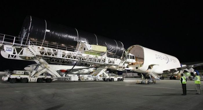 boeing dreamliner 787 dreamlifter