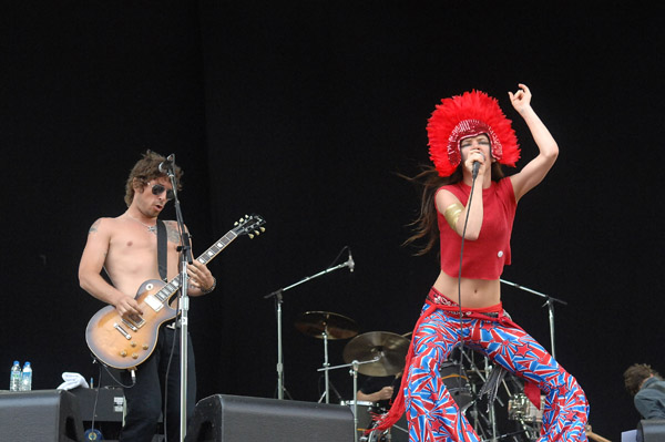 Группа Juliette & The Licks с Джульетт Льюис (Juliette Lewis) на фестивале Fuji Rock Festival в Япония