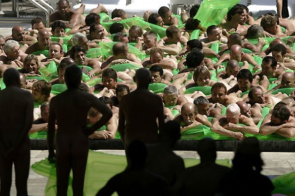 spencer tunick invades miami