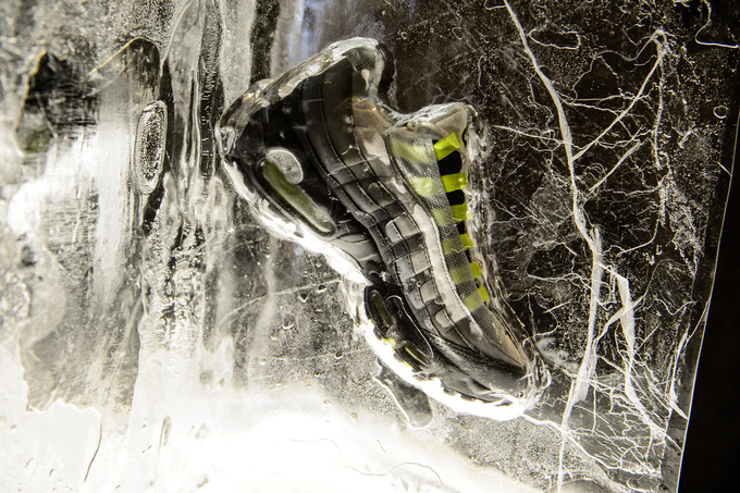 Миниатюра AirMax95_frozen.jpg