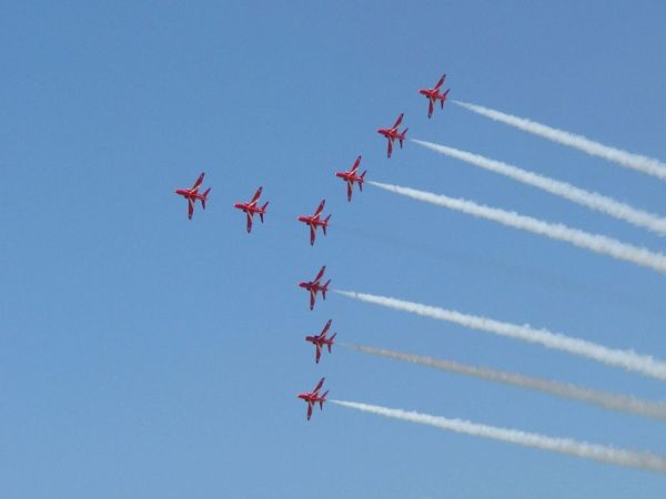 red_arrows04.jpg