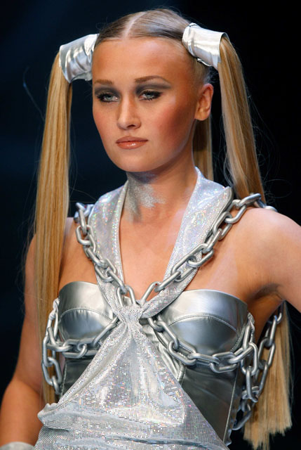 ultra_paris_fashion_show10.jpg