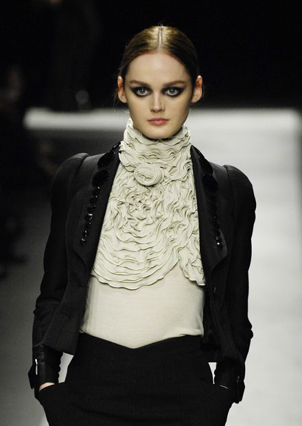 Givenchy Autumn/Winter 2008/2009 women's ready-to-wear fashion show