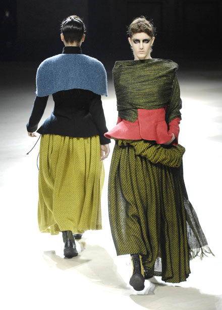 Yohji Yamamoto Autumn/Winter 2008/2009 women's ready-to-wear fashion show