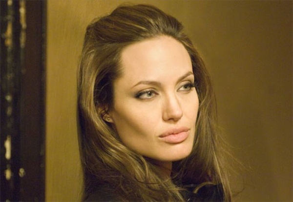 angelina_jolie_wanted04.jpg