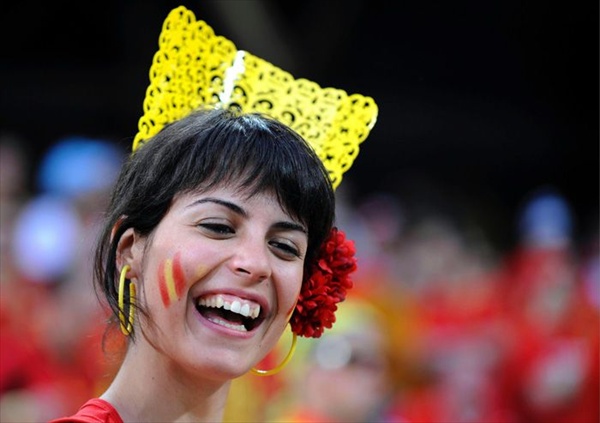 euro2008_spanish_fans01.jpg