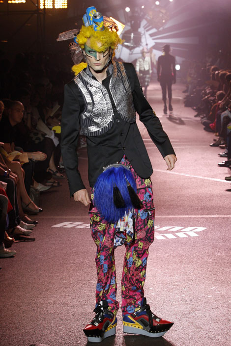 john_galliano_menswear_paris_fashion_week10.jpg