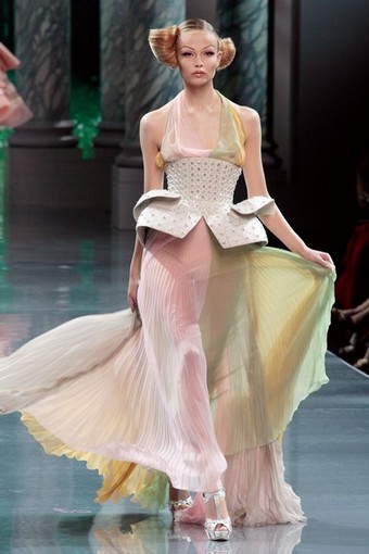 galliano_for_christian_dior_hautecouture_paris06.jpg