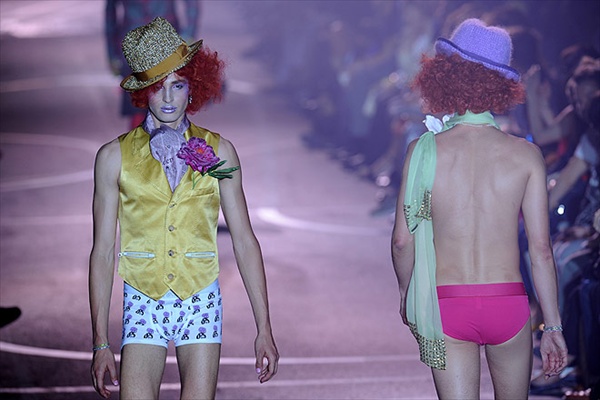 galliano_for_men_paris_fashion_show11.jpg