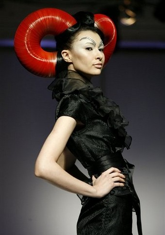 hongkong_future_queen_hu_sheguang_she_fashion_lounge04.jpg