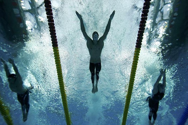 michael_phelps_swims_olympics02.jpg