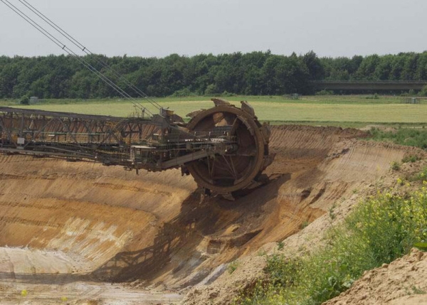 Экскаватор весом 45,500 тонн