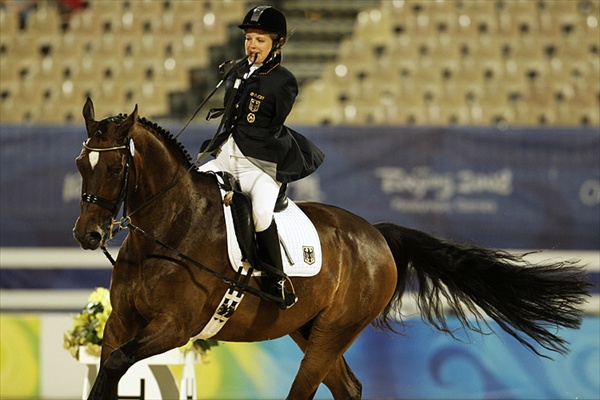 paralympics_horse_riding_bettina_eistel_germany.jpg