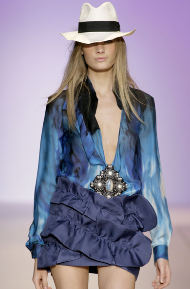 pfw_emanuel_ungaro07.jpg