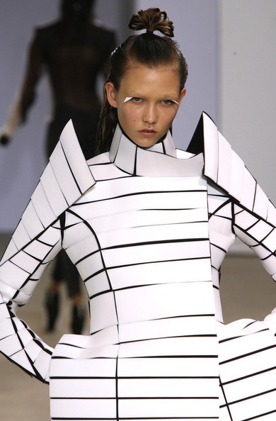 pfw_gareth_pugh07.jpg