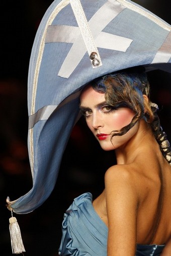 pfw_john_galliano05.jpg