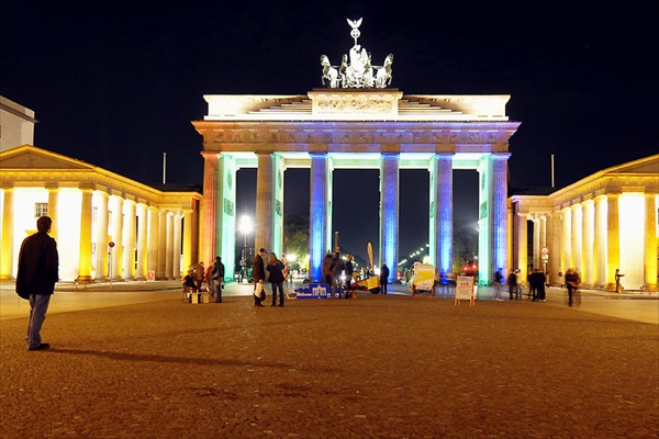 festival_of_lights_berlin03_brandenburger_tor.jpg