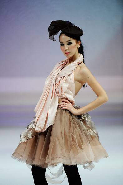 hong_kong_fashion_week_stevie_lee_young_fashion_designer01.jpg