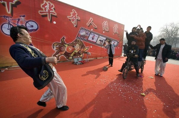 chinese_new_new_year_beijung_tricycle_performance.jpg