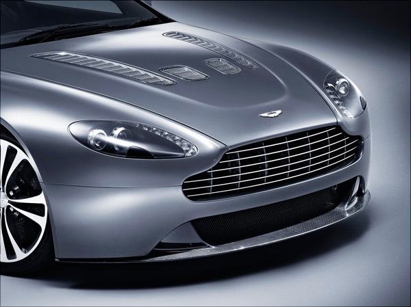 Aston Martin V12 Vantage