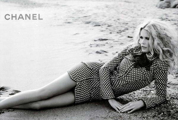 claudia_schiffer_chanel_ad_ss2008_05.jpg