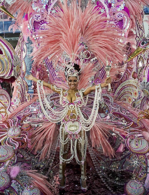 ana_maria_tavarez_tenerife_carnival_queen_santa_cruz2.jpg