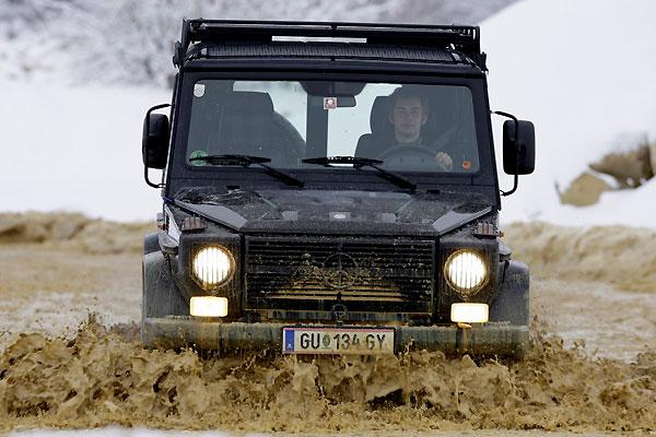 mercedesbenz_gclass12.jpg