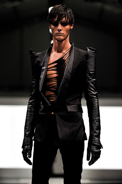 fashion_festival_singapore_gareth_pugh01.jpg