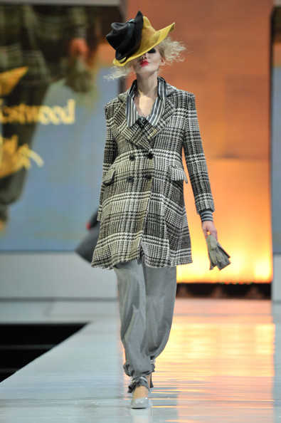 fashion_festival_singapore_vivienne_westwood06.jpg