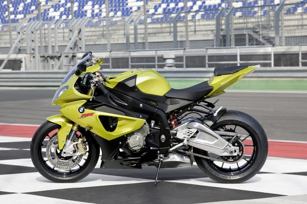 Новый супербайк BMW S 1000 RR 