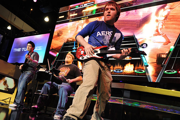 e3_expo2009_16_rock_band_and_guitar_hero.jpg