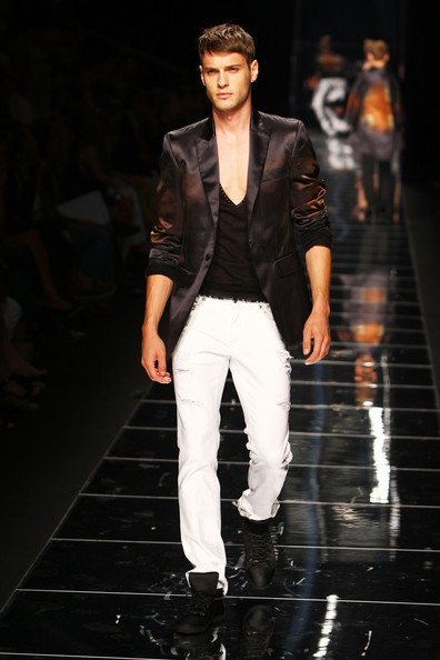 milan_mens_fashion_week_john_richmond04.jpg