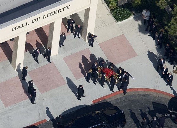 michael_jackson_funeral12.jpg