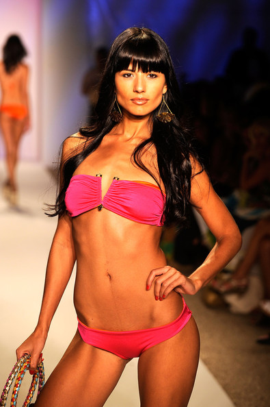 miami_fashion_week_swim_caffe07.jpg