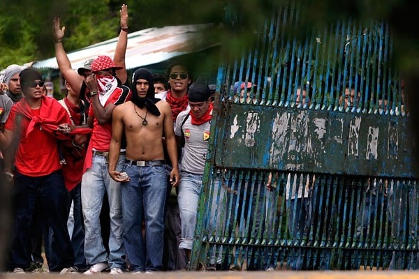 honduras_protests11.jpg