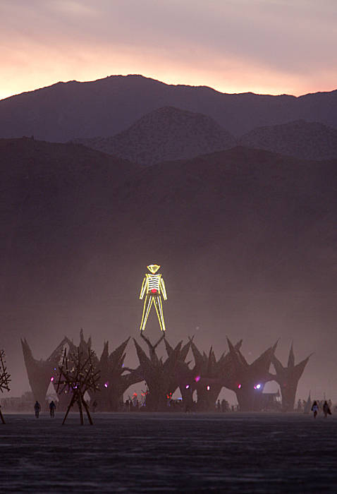 burning_man_festival_2009_08.jpg