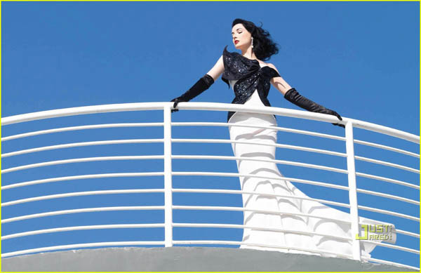 dita-von-teese-high-seas-05.jpg