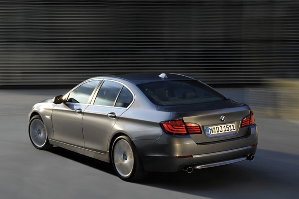 bmw_new_5_series_02.jpg