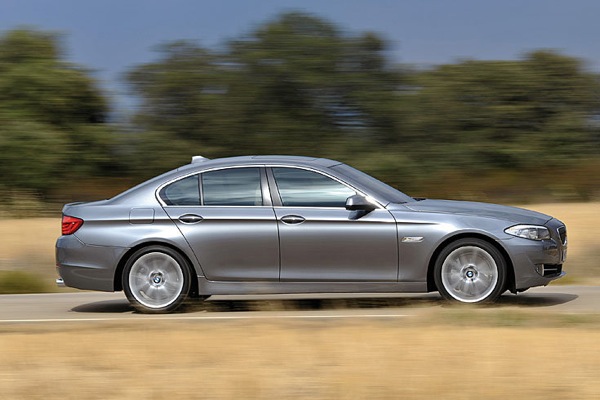 bmw_new_5_series_05.jpg