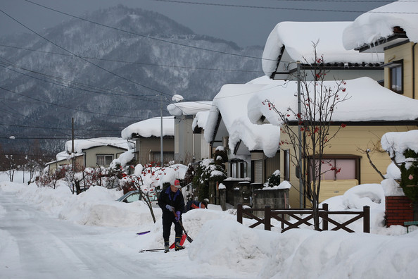 Heavy+Snow+Fall+Northern+Japan+lxxQBGShbI4l.jpg