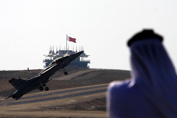 bahrain_airshow_airforce_us_jet.jpg