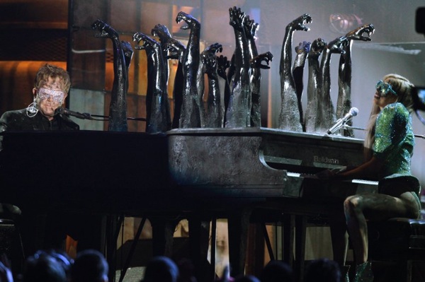 grammy_awards_2010_lady_gaga_elton_john.jpg