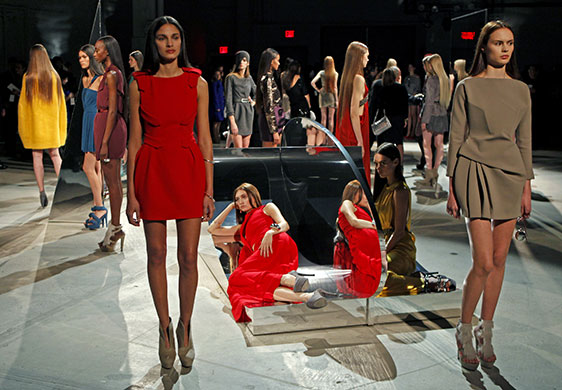 new_york_fashion_week_halston_marios_schwab.jpg