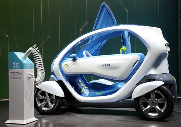 geneva_motor_show_2010_Renault_Twizy_ZE_concept_car.jpg