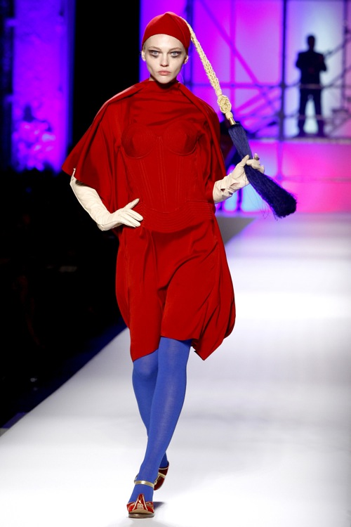 jean_paul_gaultier_fw_2010_paris_fashion_week03.jpg