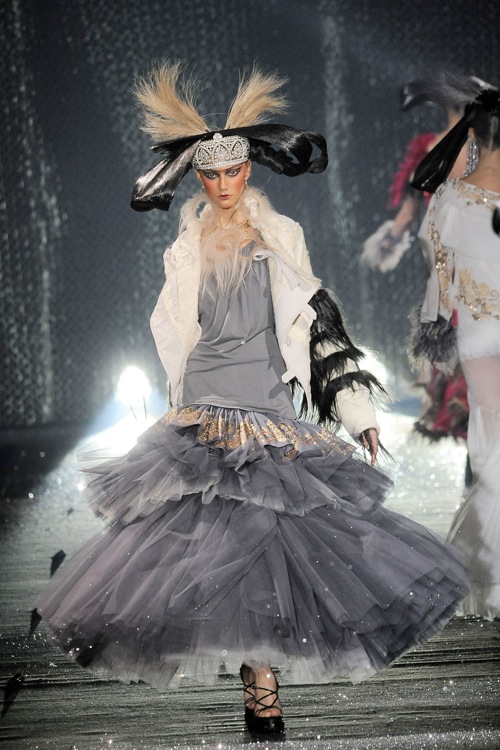 John Galliano Fall/Winter 2010 2011 Paris Fashion Week