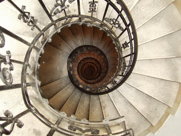 beautiful-spiral-staircase__22.jpg