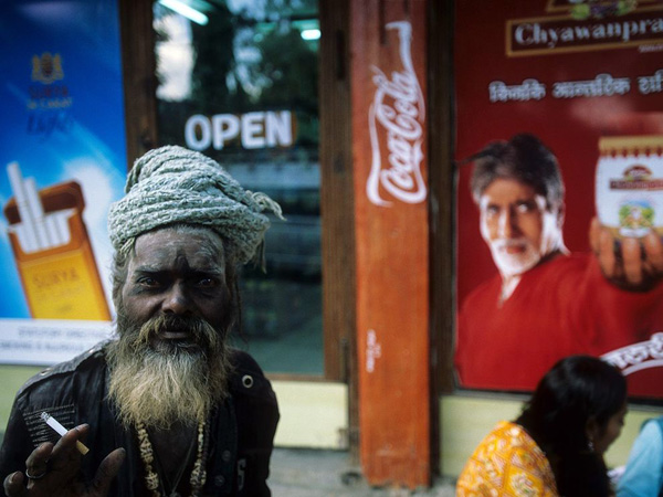 hindu-man-nepal_19475_990x742.jpg