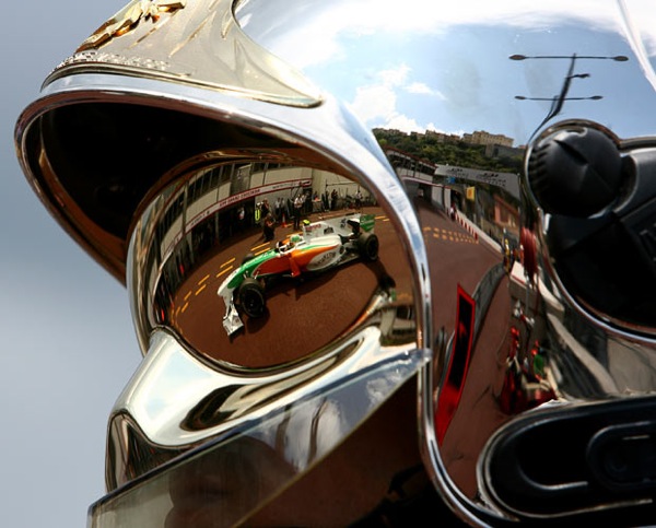 f1_monaco_fireman_helmet_vitantonio_liuzzi_force_india.jpg