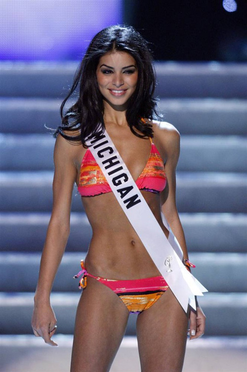 ss-100516-missusa-05_ss_full-657x990.jpg